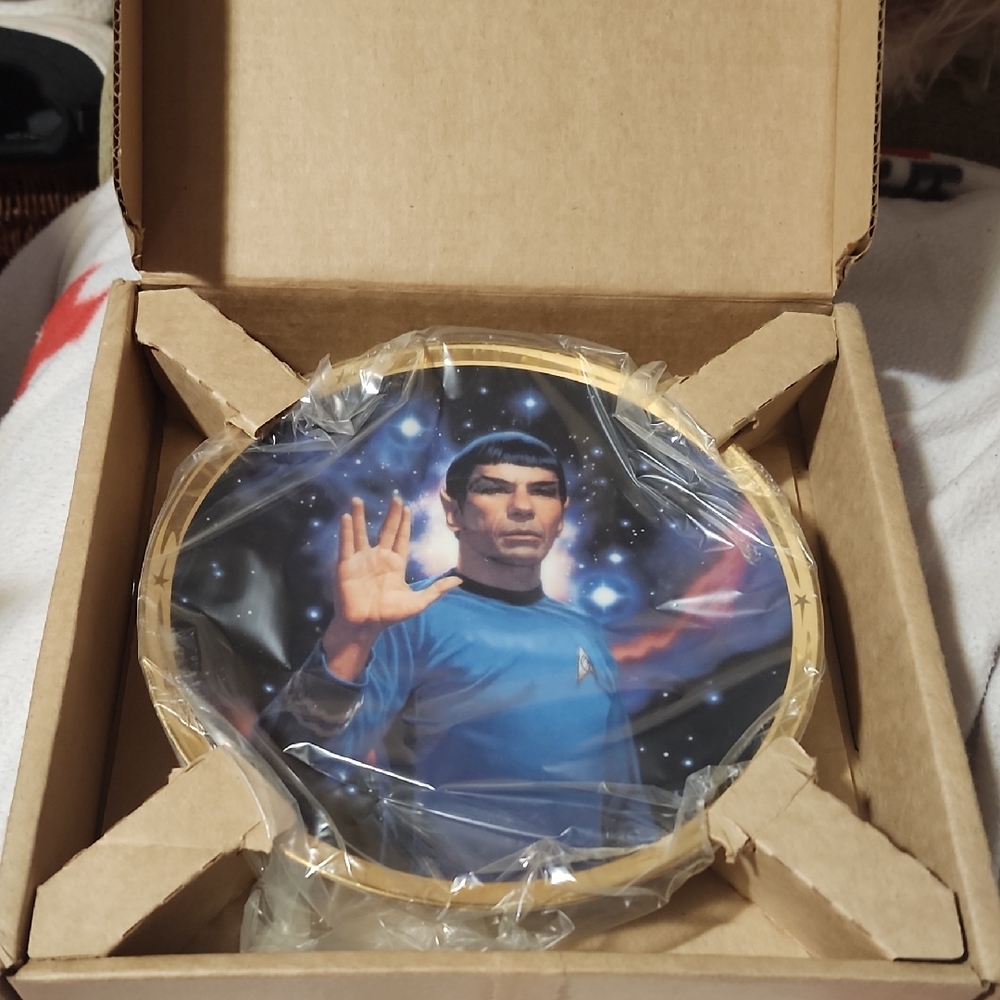 Star Trek Collectible Plate. MR. SPOCK. 1991 .